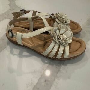 Nurture by Lamaze Slingback Flower Leather Sandals Women's 8.5M Beige Comfort